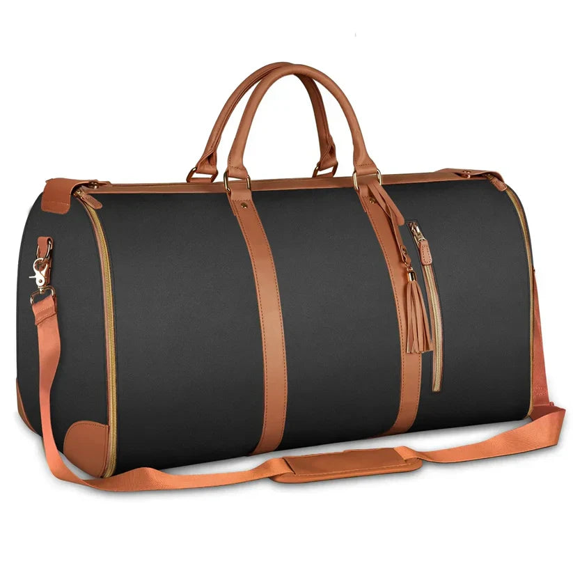 Water-repellent leather weekender bag for short business trips