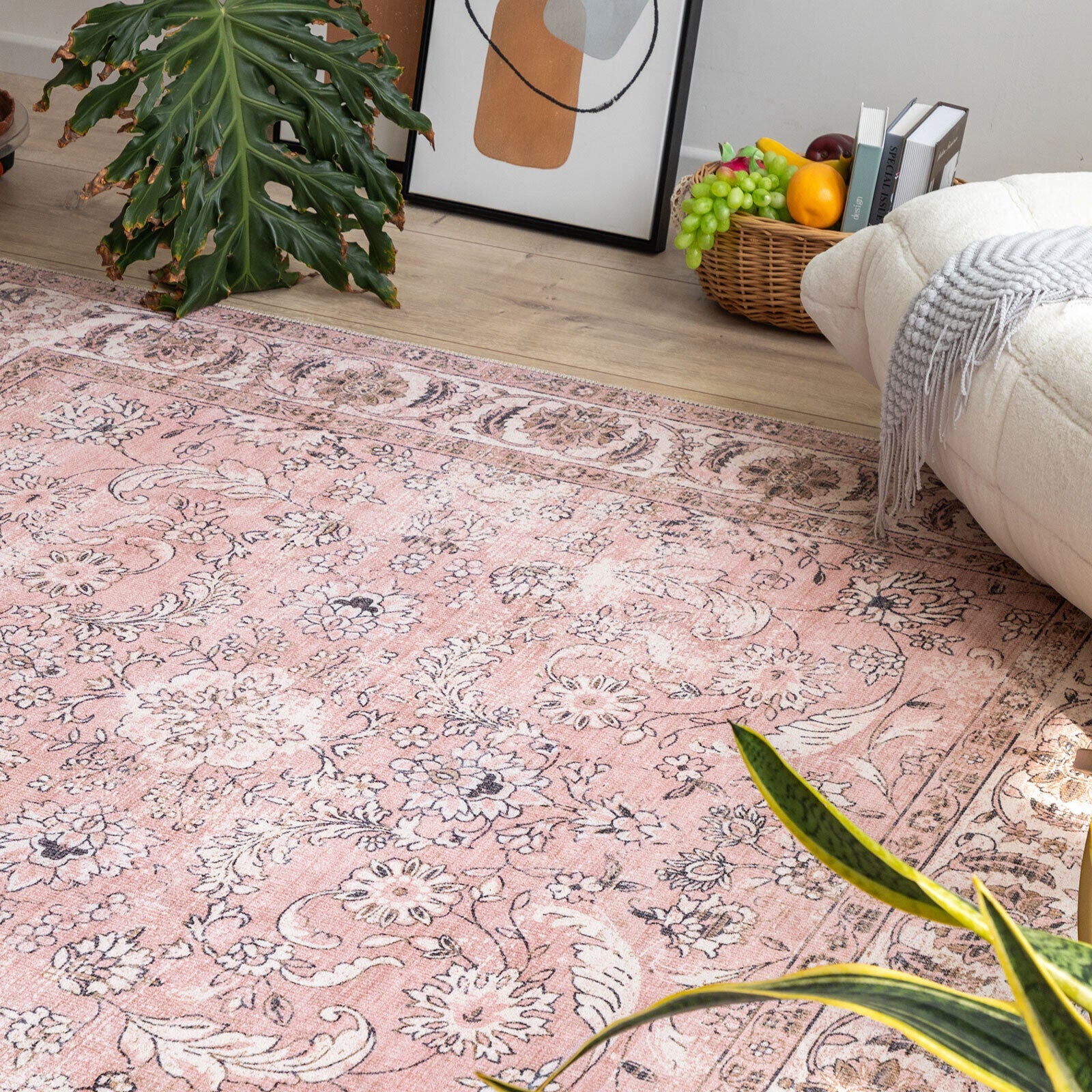 Cozy and soft polyester washable rug