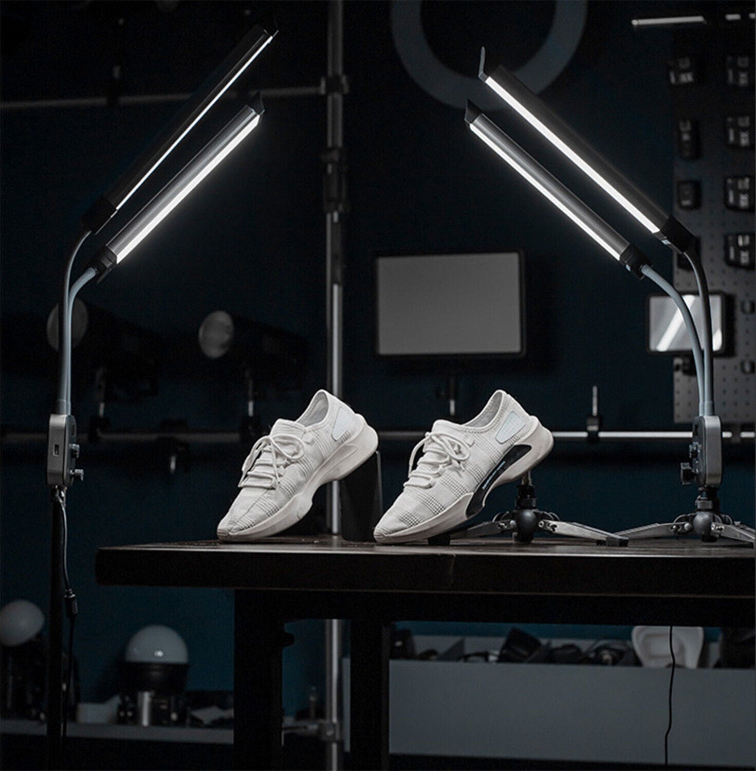Aluminium stand and 45W dual LED arms in use

